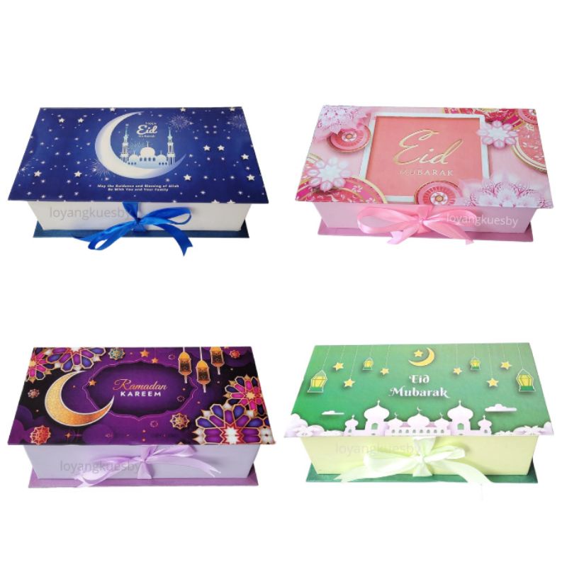 

HARDBOX BUKU LEBARAN MUAT 3 TOPLES PERSEGI PANJANG IDUL FITRI PARCEL HAMPERS KOTAK KADO.