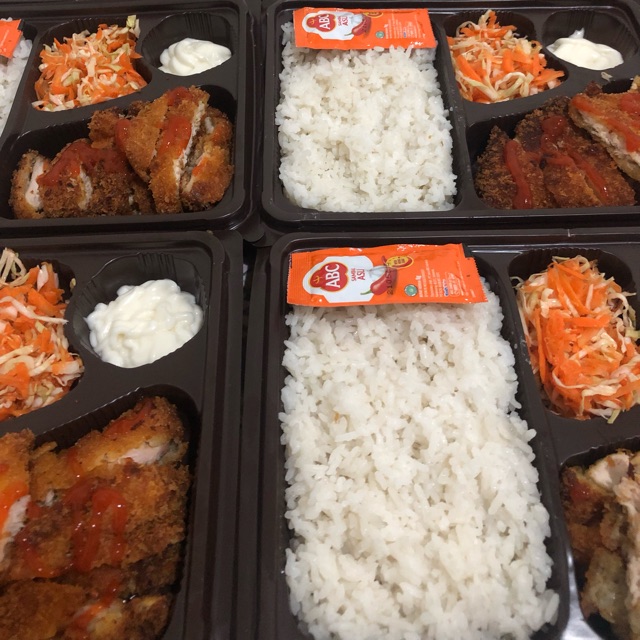

Chicken Katsu Komplit