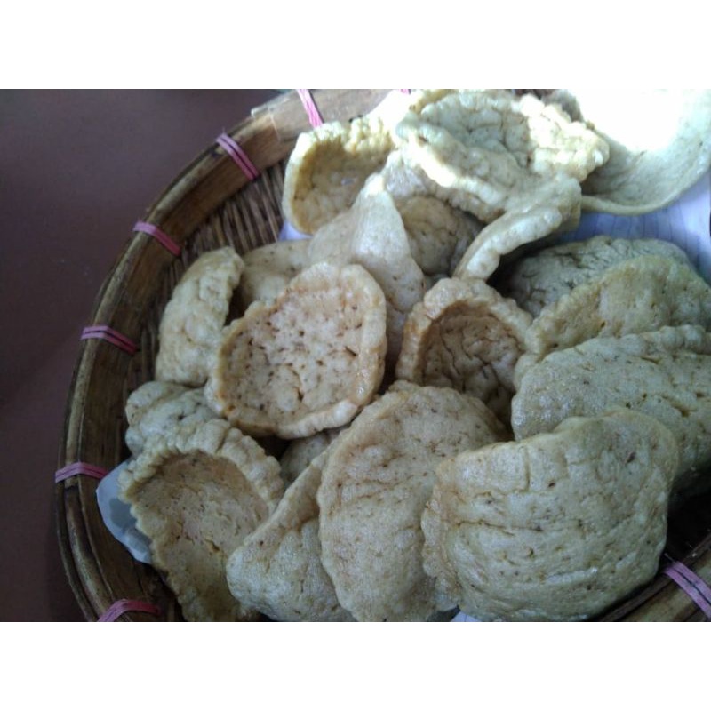 

KEMPLANG GORENG BANGKA 200 GRAM (KEMPLANG GORENG IKAN LAISI)