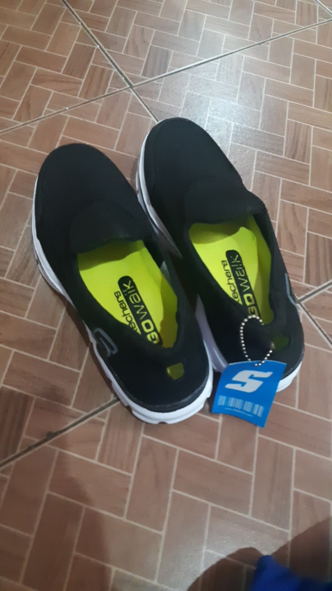 Sepatu Slip On Wanita. Sepatu Wanita Slip On. Sepatu Wanita Murah. Sepatu Batik Wanita. Sepatu