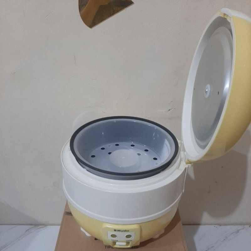 MIYAKO MAGIC COM MCM 610  3 IN 1 (1LITER)