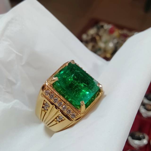 Batu cincin jamrud Rusia (byar ditempat)