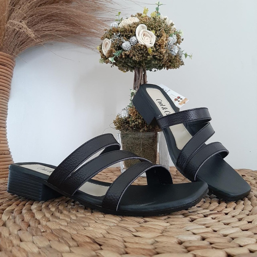 Sandal andin Kulit Asli Wanita Sandal Teplek Papirut Garut