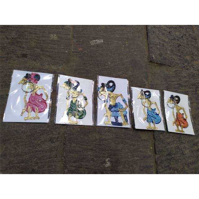 Satu Set SouvenirGantungan Kunci Wayang Kulit Pandawa Lima