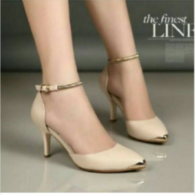 High heels cream