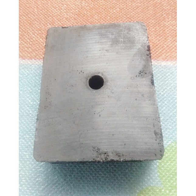 Magnet Ferrite Block 83 x 64 mm- super lengket  10pcs pengiriman