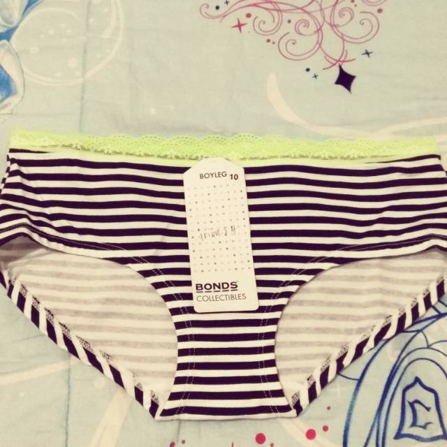Celana Dalam Bonds