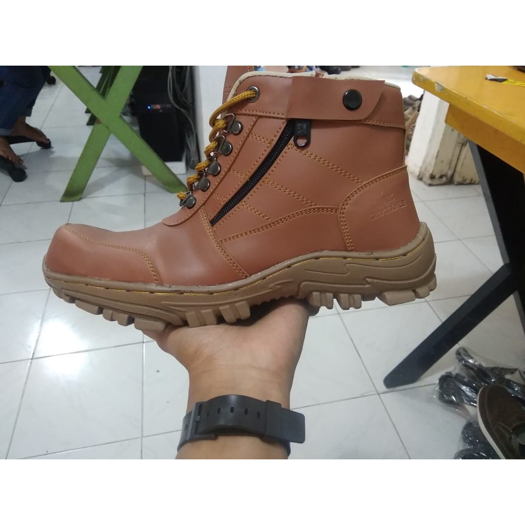 Sepatu Safety Pria 2019 Crocodile Morisey Boots Work Ujung Besi Tracking Haiking Zipper