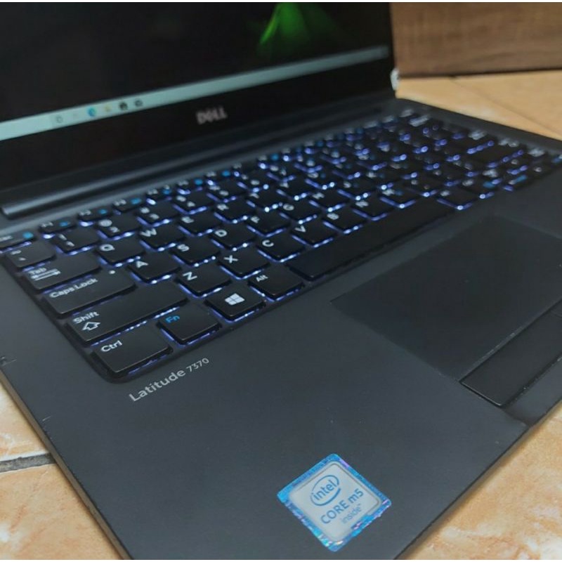 Laptop Dell Latitude 7370 Cor 5-6Y54 Touchscreen Ram 8GB SSD 256GB Resolusi 3K 3200x1800 Tajem Super slim Keybord Backlight