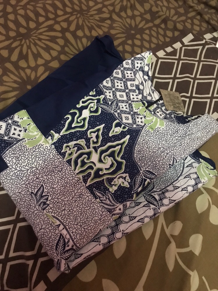 Atasan Batik Wanita