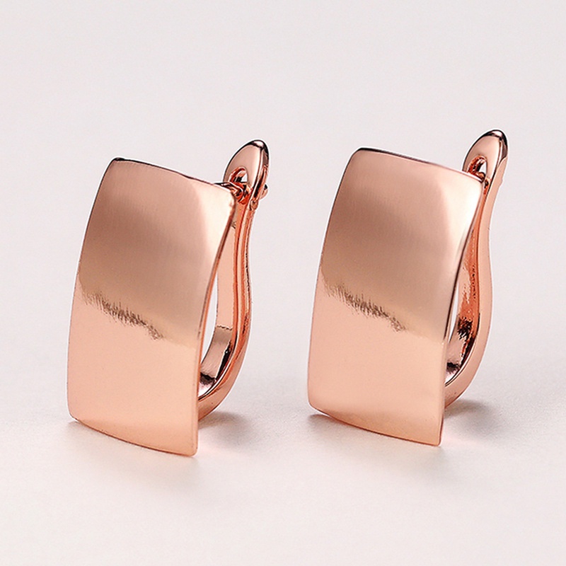 Anting Bentuk Persegi Warna Rose Gold Untuk Wanita