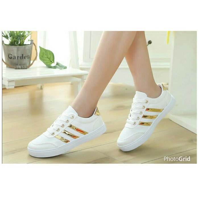 Sepatu Sneakers Pria/Wanita Olahraga  Replika Addidas Putih Mg 03