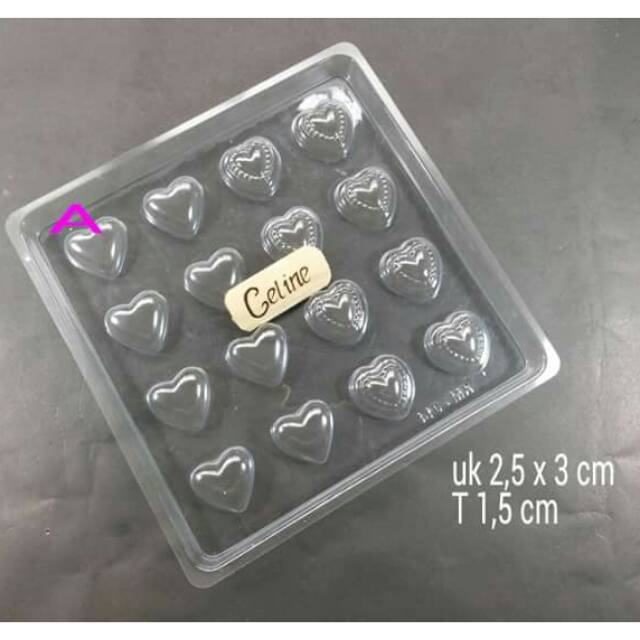 Cetakan coklat mika hati