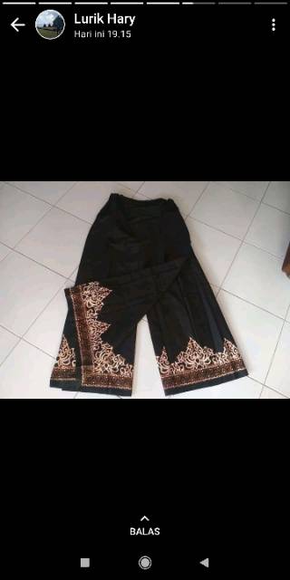 Celana sarung batik dan sarung batik wayang