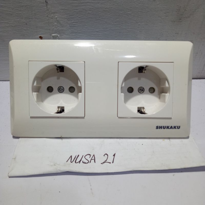 Colokan Terminal Double SHUKAKU 16A 250V / Stop Kontak 2 Lubang Dinding / Colokan Dobel
