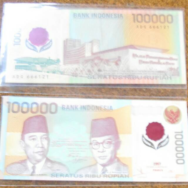 Uang kuno jadul lama seratus ribu rupiah 100 100000 soekarno hatta 1997 polimer indonesia