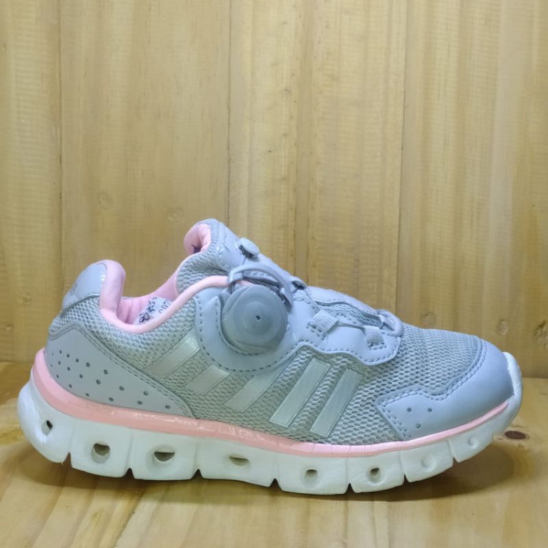 sepatu second K-SWISS size 31