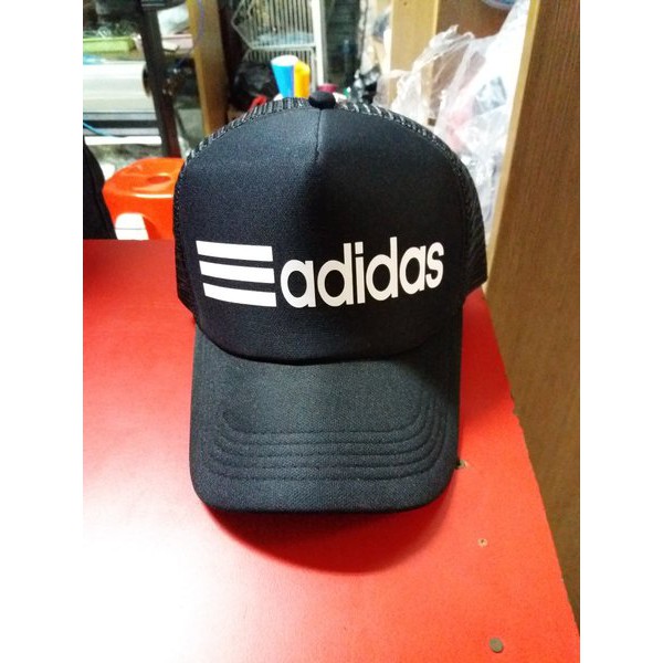 Topi adidas