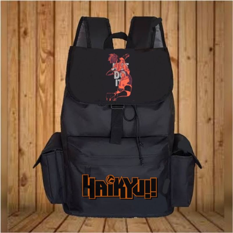 tas anime haikyuu backpack ada slot laptopnya dan saku samping