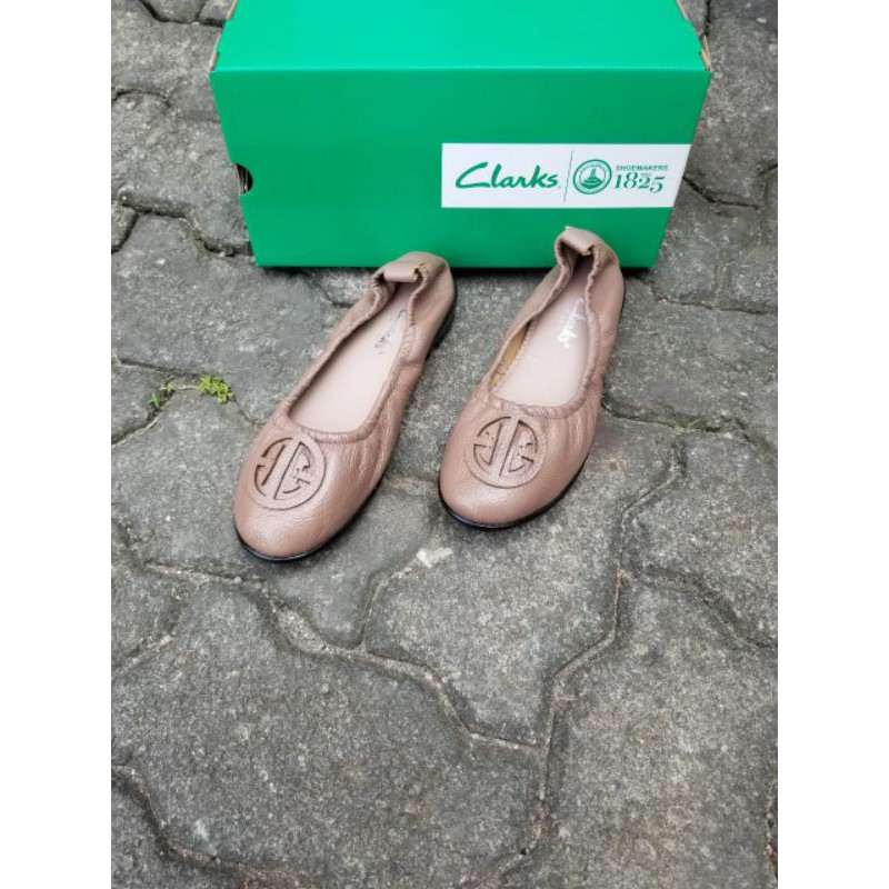 Sepatu Clarks flat ring bulet / Sepatu clarks flat