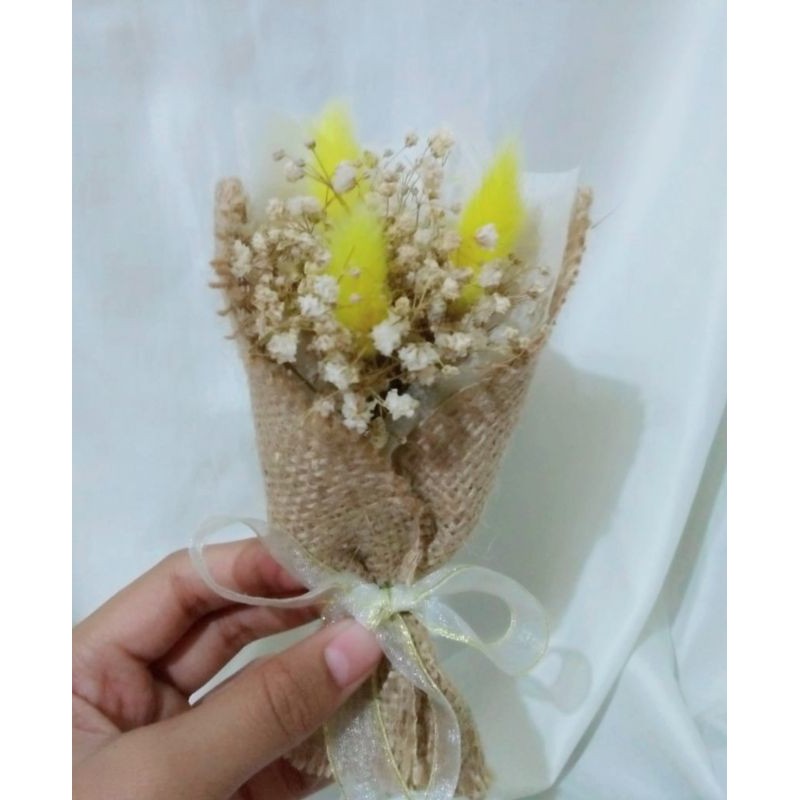 Lagurus babybreath bucket- mini bouquet (size 15-20)