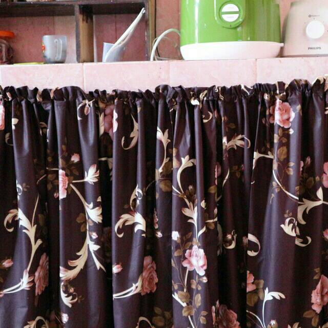 Gorden bawah kompor/Gorden kolong dapur/Gorden Kolong Meja Dapur Bahan Katun Premium Bunga Hitam