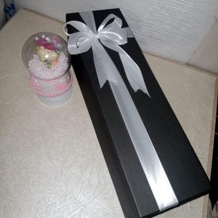 

Ginger- Gift box kotak botol kado wine uk 10X10X35 cm / gift box kotak botol - Hitam