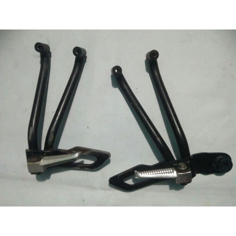 footstep belakang yamaha R15 original