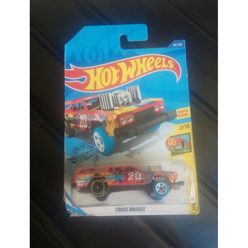 hotwheels CRUISE BRUISER merah HW ART CARS