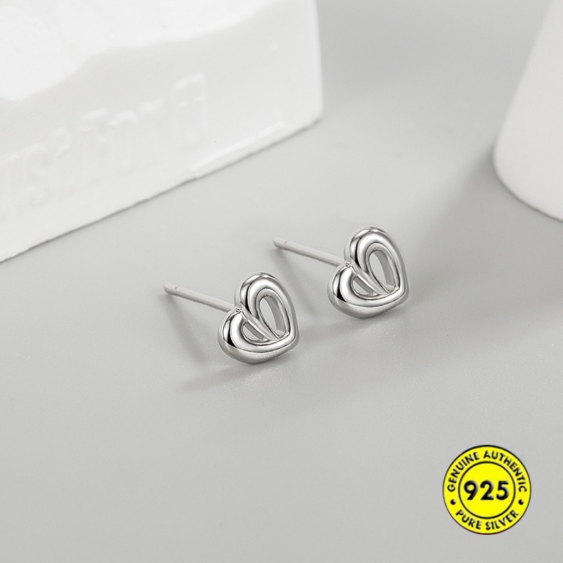 Anting Stud Bentuk Hati Bahan Sterling Silver Untuk Wanita