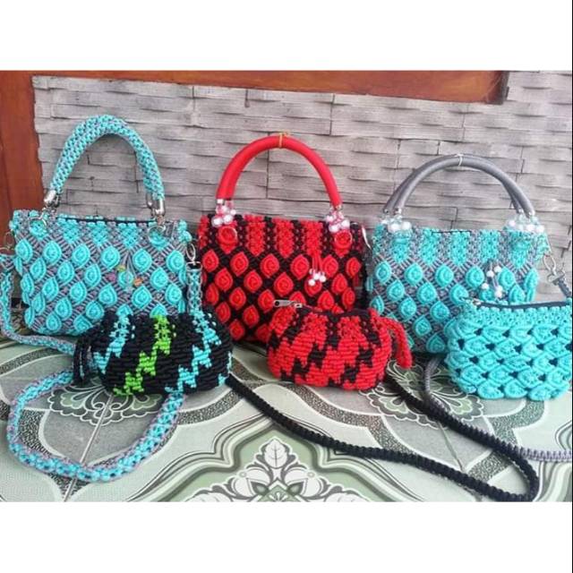 

Tas tali kur motif bunga mawar timbul