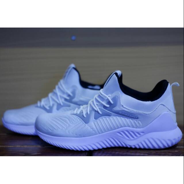 Sepatu keren pria / adidas alphabounce