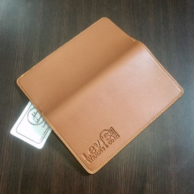 Dompet lipat pria ukuran panjang 18cm bahan kulit sintetis lokal colombo tebal dan lembut #dompet #dompetpria #dompetpanjang #dompetcowok #dompetfyp