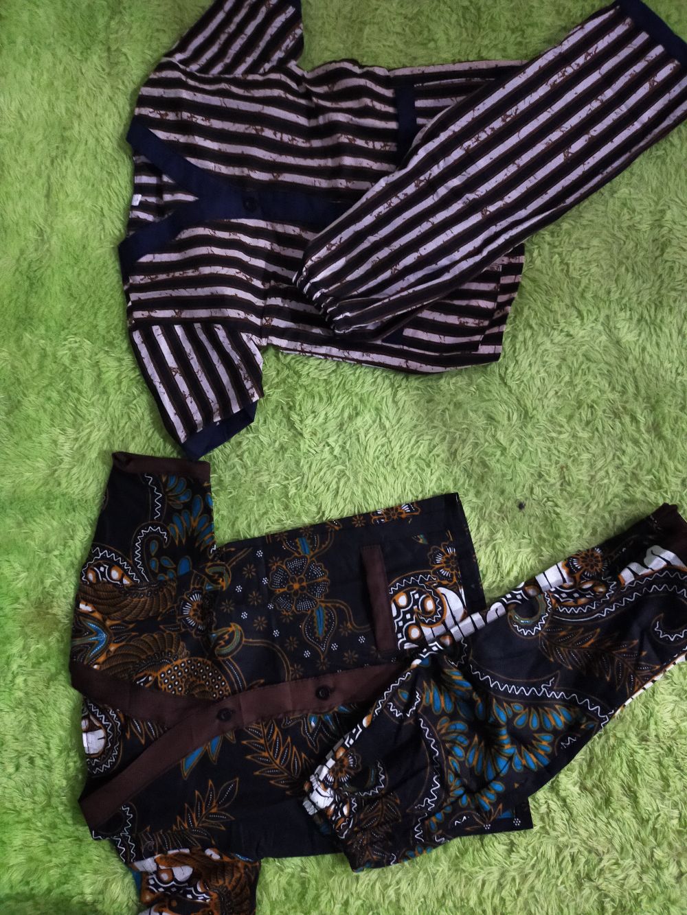 Setelan Batik Anak Untuk Usia 1 Sampai 2 Tahun