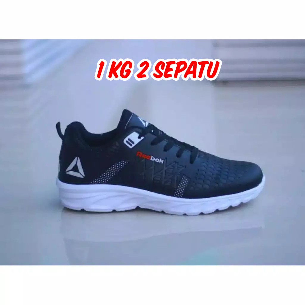 SEPATU RBK
