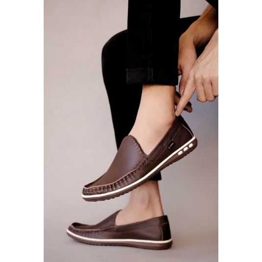 Sepatu Casual Pria Slip On Kulit Asli Slop Santai Kerja Pansus Trendi Modern Murah Premium