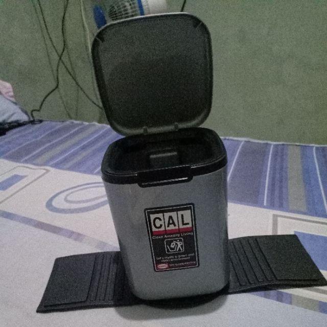 Tempat Sampah Mobil / Dustbin Merk Shinpo Tatakan Karet