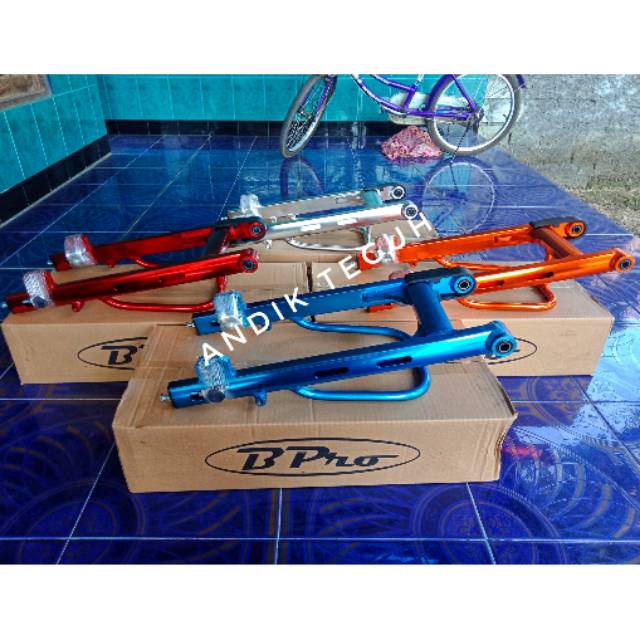 Swing arm bpro jupiter vega r vega zr fiz r crypton kotak lubang stabilizer
