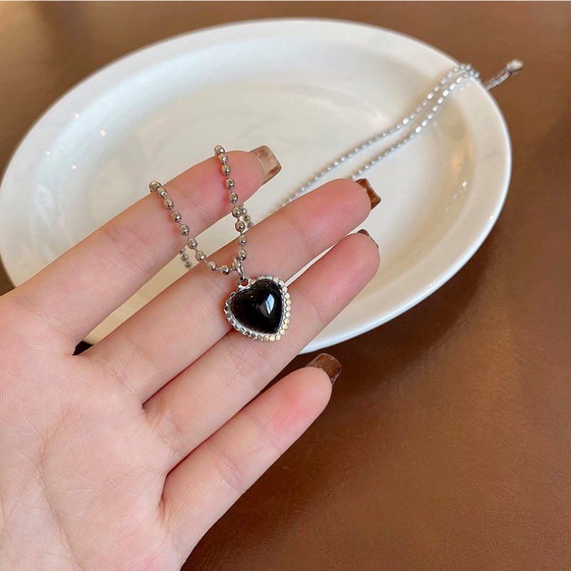 Magic789 Retro Silver Beaded Clavicle Chain Black Heart Necklace for Women Girls