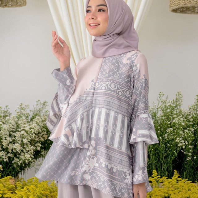 Wearing klamby jeumpa blouse