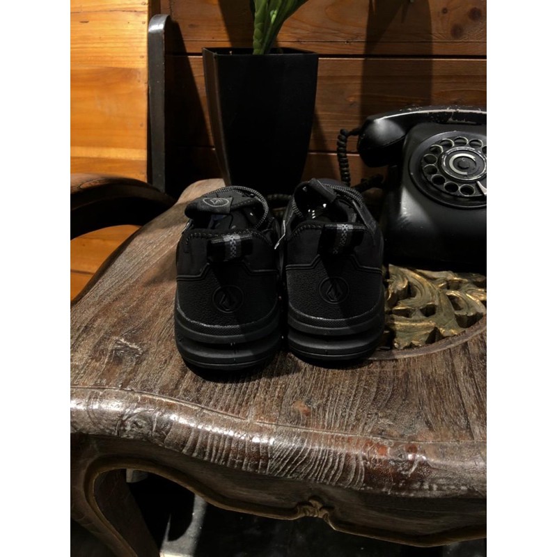 sepatu volcom draft shoes black