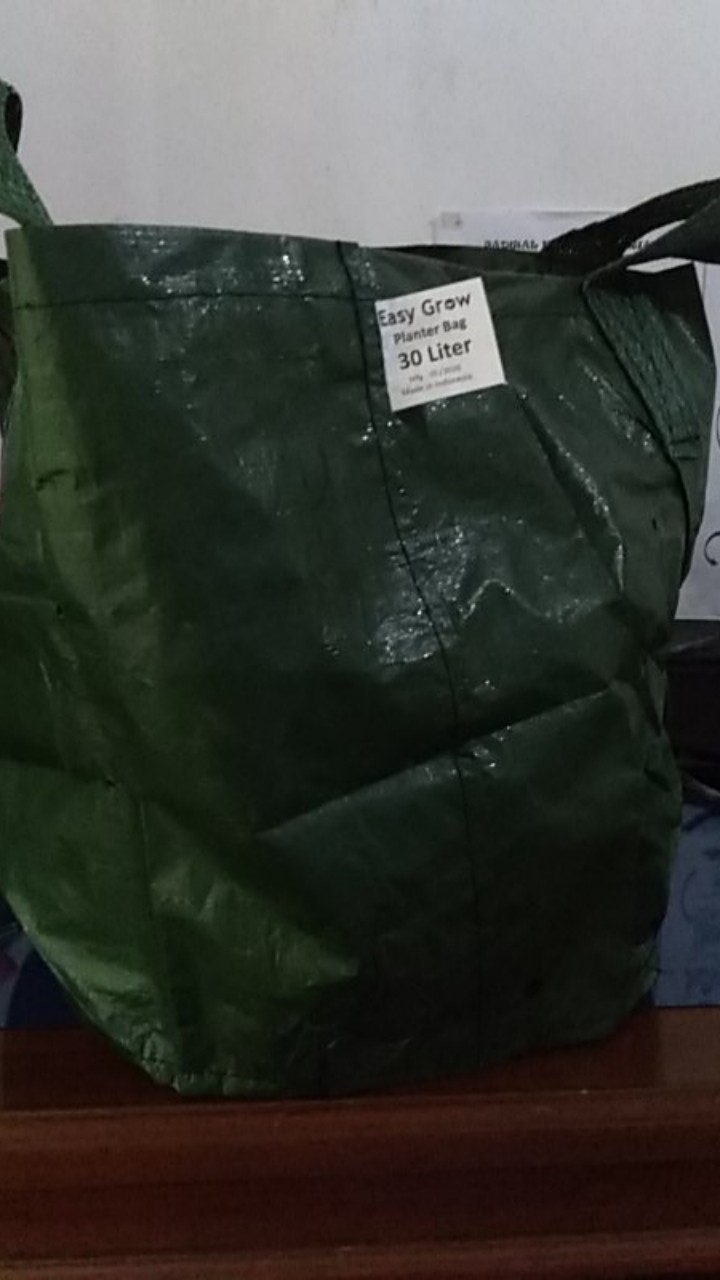 Planter Bag Ukuran 30 Liter (diameter 34cm Tinggi 33cm)