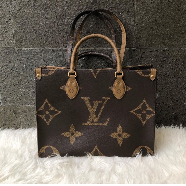 Ready stock LV onthego giant reverse monogram small