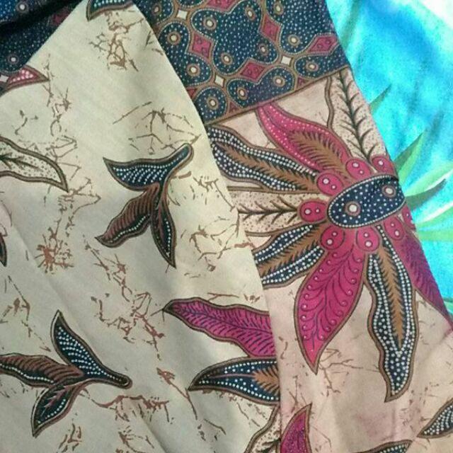 Kemeja Batik Pria Lengan Pendek Motif Gemek