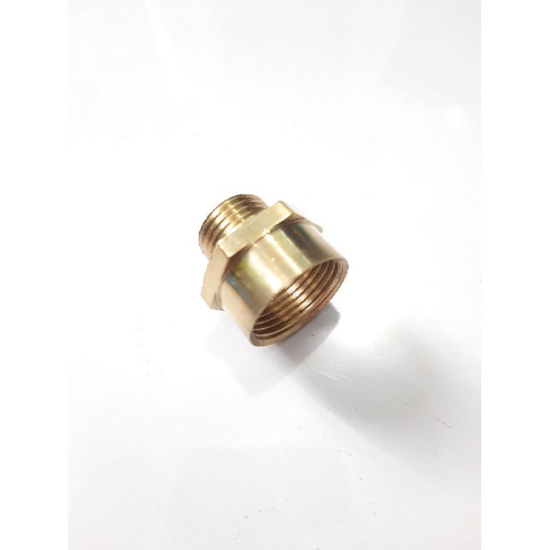 Sok kran pendek Drat dalam 3/4&quot; × Drat luar 1/2&quot; KUNINGAN
