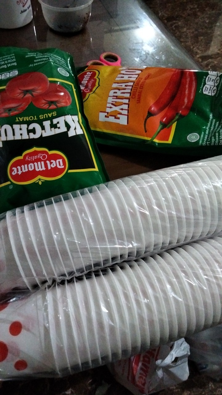 Gelas Plastik Tut Tul / Polkadot Merah Putih [1 Slop Isi 50 Pcs]