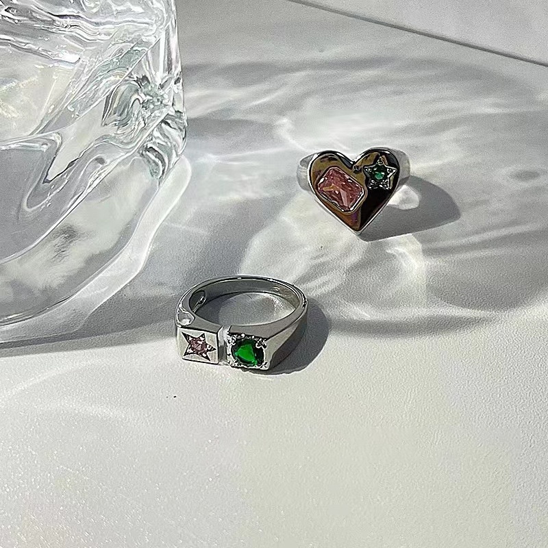 Cincin Zircon Bentuk Hati Warna Hijau Gaya Korea Retro Untuk Aksesoris