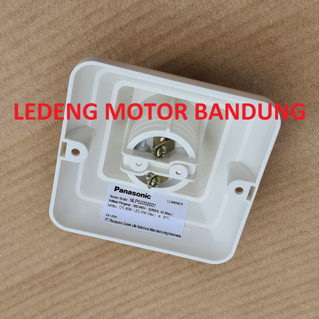 Lamp Fitting Panasonic E27 Fiting Lampu Plafon Rumah Bulat Kotak