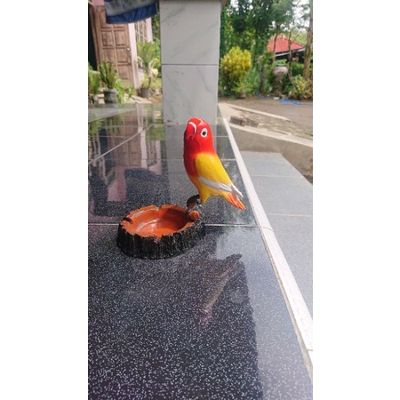 asbak burung lovebird lutino