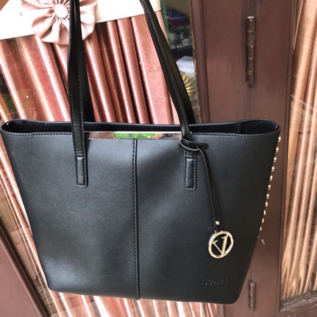 Tas wanita vicari